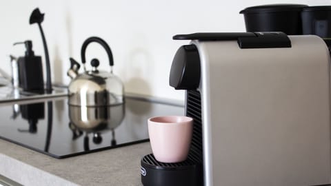 Family Apartment (02 - Marte) | Private kitchen | Full-size fridge, microwave, oven, stovetop