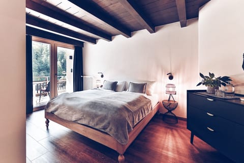 XL BOTANGO | Minibar, in-room safe, desk, laptop workspace