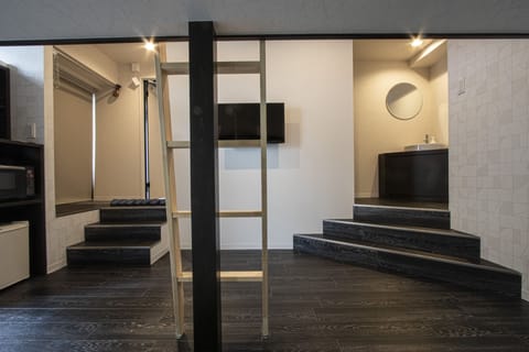 Loft Bedroom Room D, Non Smoking | Individually decorated, individually furnished, free WiFi, bed sheets