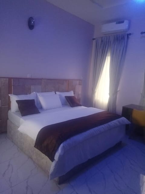 Studio | Iron/ironing board, free WiFi, bed sheets
