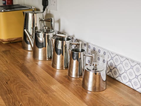 Fridge, dishwasher, electric kettle, cookware/dishes/utensils