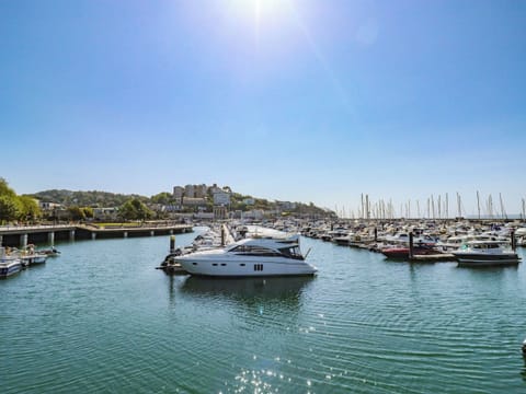 Cottage | Marina