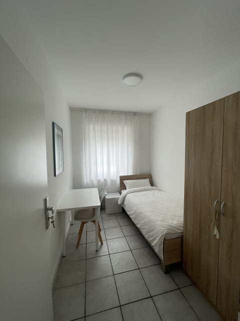 Basic Single Room, 1 Twin Bed, Non Smoking, Shared Bathroom | Desk, free WiFi, bed sheets