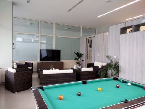 24-inch Smart TV with digital channels, TV