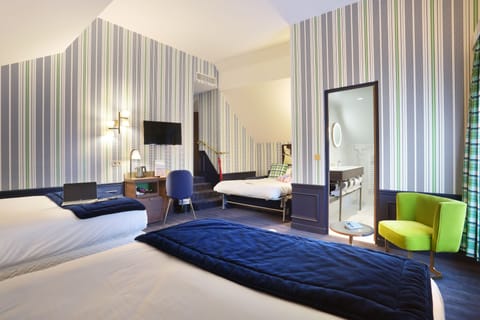 In-room safe, individually decorated, individually furnished, desk