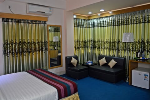 Room (Super Deluxe) | Egyptian cotton sheets, premium bedding, in-room safe, free WiFi