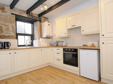 Fridge, dishwasher, electric kettle, toaster