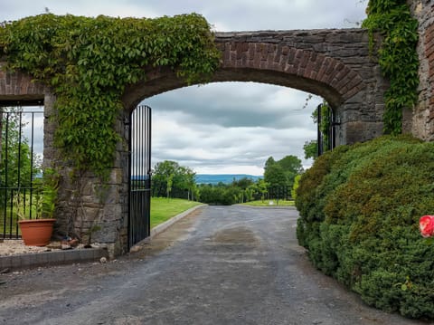 Cottage | Property grounds