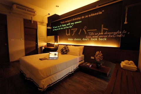 Compact Room | Minibar, desk, rollaway beds, free WiFi