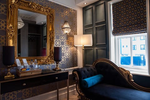 Regency Suite | Egyptian cotton sheets, premium bedding, memory foam beds