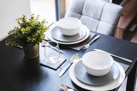 Club Apartment, Ensuite (Standard) | Dining