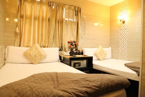 In-room safe, iron/ironing board, free WiFi