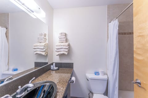 Comfort Double Room, 2 Queen Beds, Garden View | Bathroom | Shower, hair dryer, towels