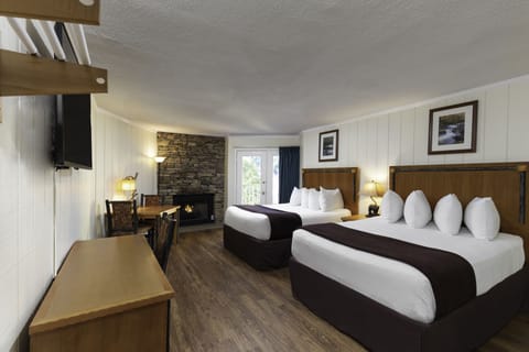 Signature Room - 2 Queen Beds River View | In-room safe, iron/ironing board, free WiFi, bed sheets