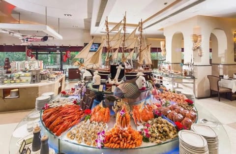 Daily buffet breakfast for a fee