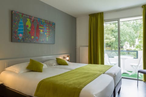 Superior Twin Room | Minibar, iron/ironing board, free WiFi