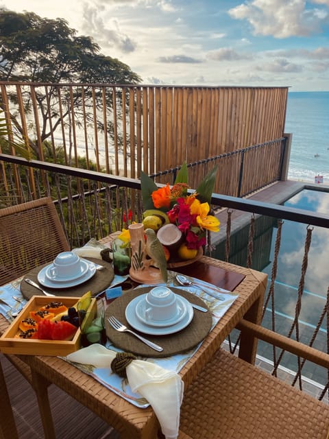 Daily continental breakfast for a fee