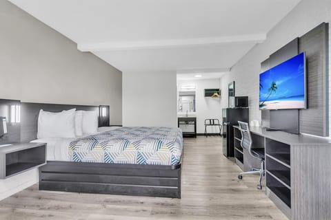 Blackout drapes, iron/ironing board, free WiFi, bed sheets