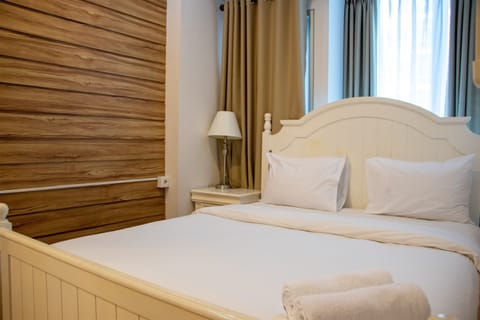Apartment, 1 Bedroom | Individually decorated, individually furnished