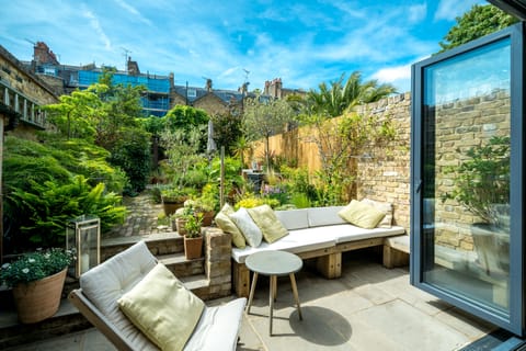 House, 2 Bedrooms | Terrace/patio