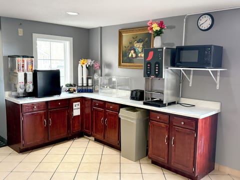 42-inch flat-screen TV with cable channels, TV