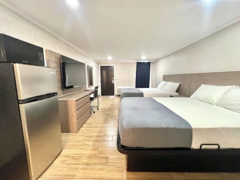 Desk, laptop workspace, iron/ironing board, free WiFi