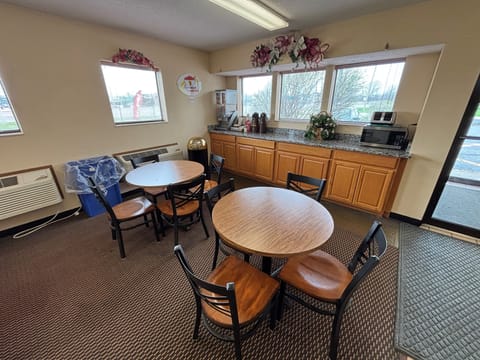 Free daily on-the-go breakfast