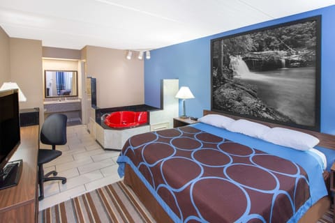 Blackout drapes, free cribs/infant beds, rollaway beds, free WiFi