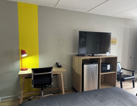 Desk, iron/ironing board, free cribs/infant beds, free rollaway beds