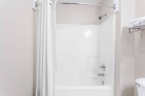 Room, 2 Queen Beds, Non Smoking | Bathroom | Combined shower/tub, deep soaking tub, free toiletries, hair dryer