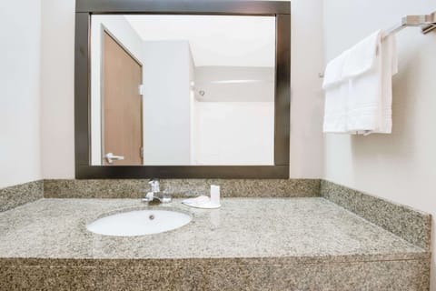 Room, 1 King Bed | Desk, blackout drapes, iron/ironing board, free cribs/infant beds