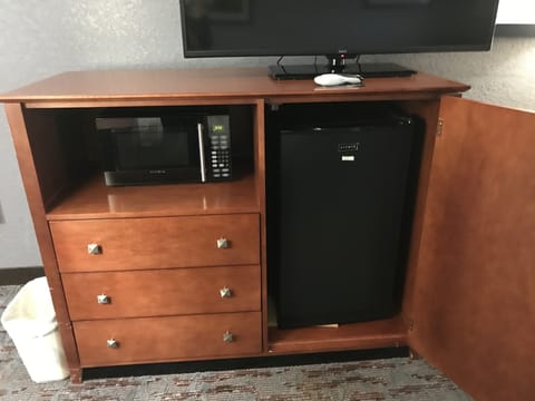 Desk, soundproofing, iron/ironing board, free cribs/infant beds