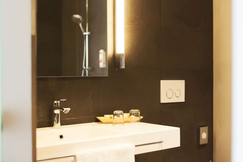 Comfort Double Room | Bathroom | Deep soaking tub, designer toiletries, hair dryer, bathrobes