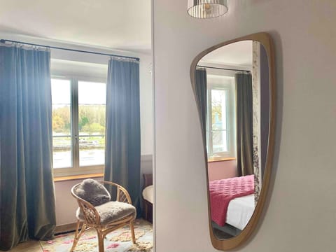 Deluxe Double Room, Bathtub, River View | Individually decorated, individually furnished, desk, blackout drapes