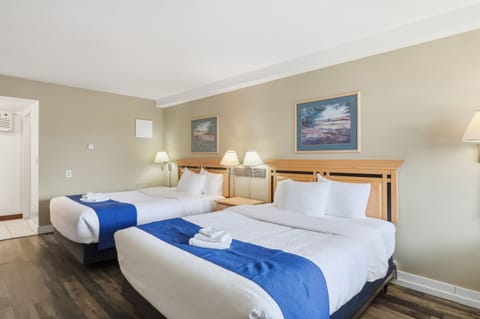 Room, 2 Queen Beds, Non Smoking | Desk, iron/ironing board (on request), rollaway beds (surcharge)