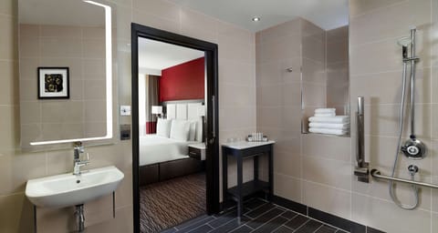 Junior Suite, 1 Queen Bed, Accessible, Non Smoking | Bathroom shower