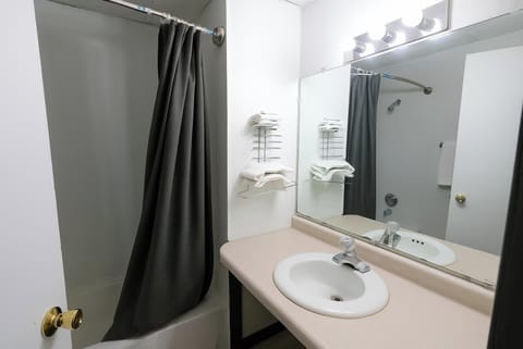 Free toiletries, towels