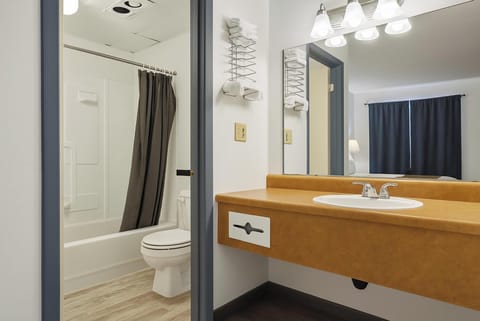 Free toiletries, towels