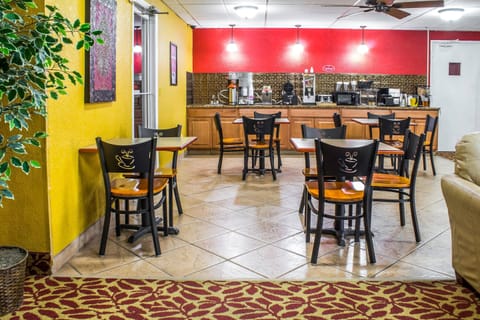 Free continental breakfast