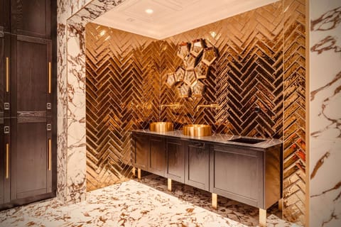 Sauna, hot tub, steam room, hot springs, massages