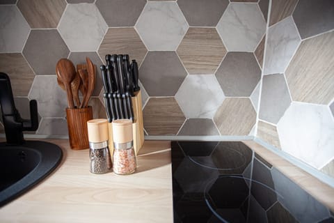 Classic Apartment, Ensuite | Shared kitchen