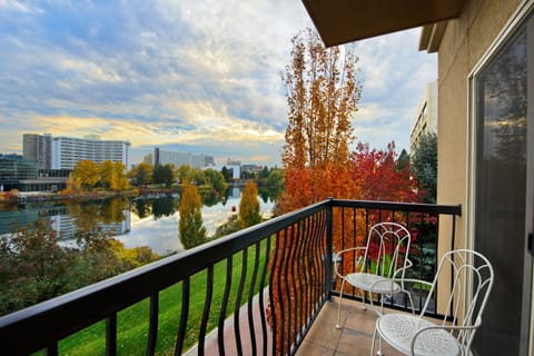 Riverview Balcony Executive King Suite Sleeper Sofa | Terrace/patio