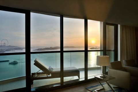 Executive Suite, Sea View, 1 King Bed with Sofa Bed, Club Lounge, Evening Cocktail Hours | View from room