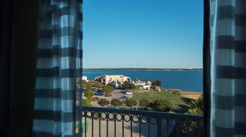 Suite, 2 Queen Beds, Lake View | Lake view