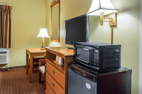 Desk, iron/ironing board, free cribs/infant beds, free WiFi