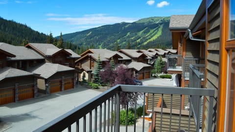 Townhome, 4 Bedrooms | Property grounds