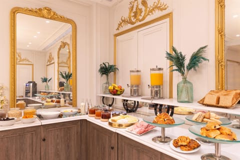 Daily buffet breakfast for a fee