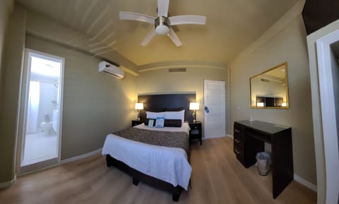 Comfort Room, Non Smoking, City View | Desk, laptop workspace, soundproofing, iron/ironing board