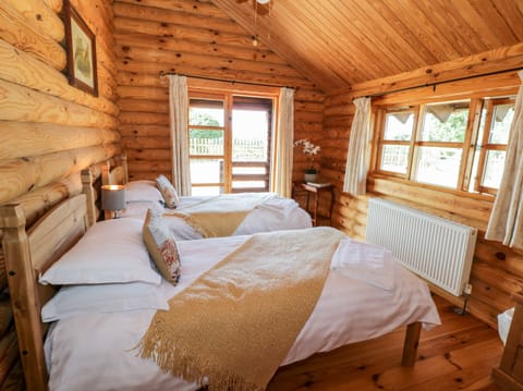 8 bedrooms, individually decorated, individually furnished, free WiFi