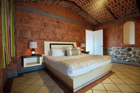 Deluxe Room, Terrace, Lake View | Premium bedding, individually decorated, iron/ironing board, free WiFi